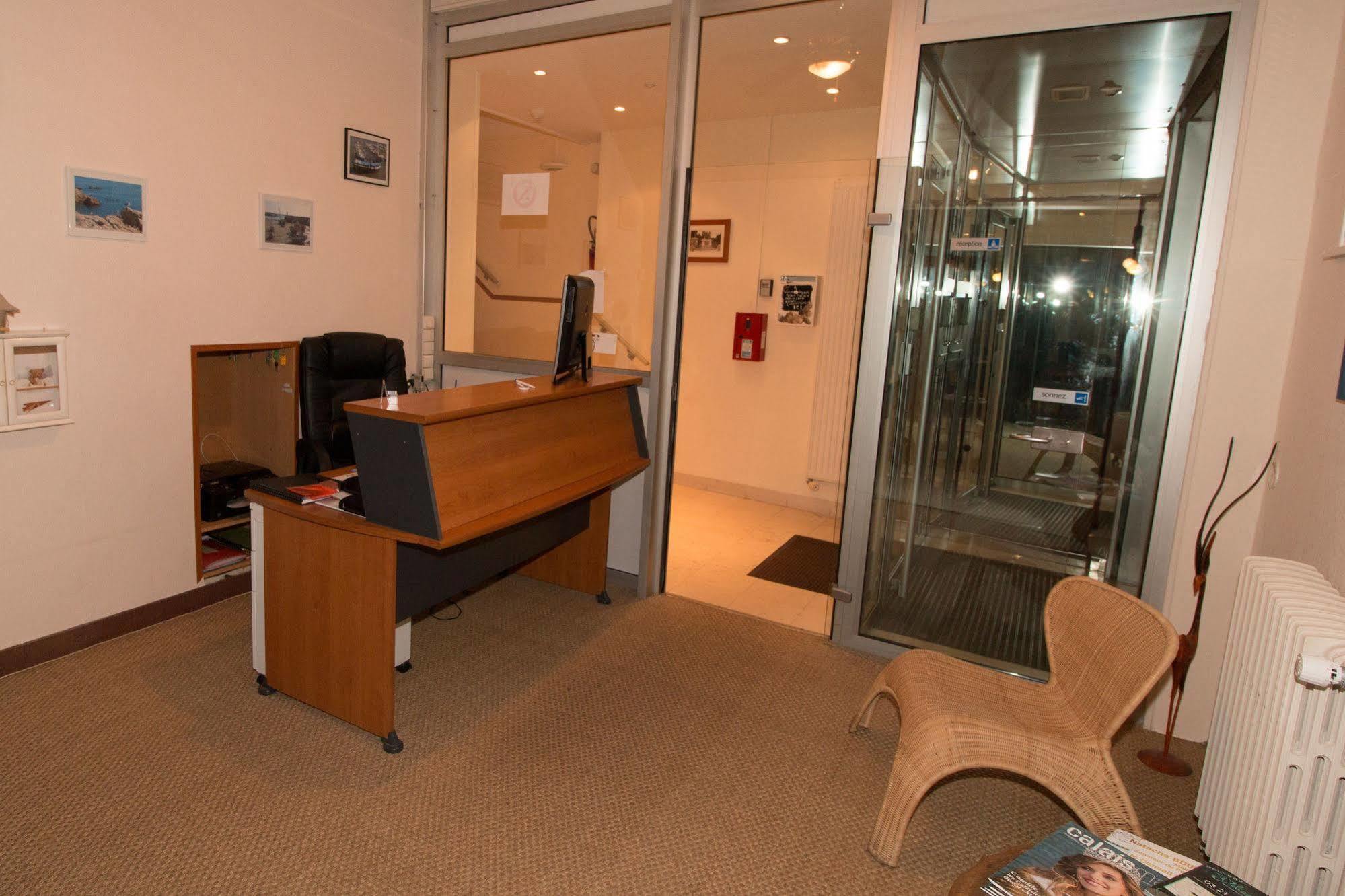Hotel Pacific กาเลส์ ภายนอก รูปภาพ